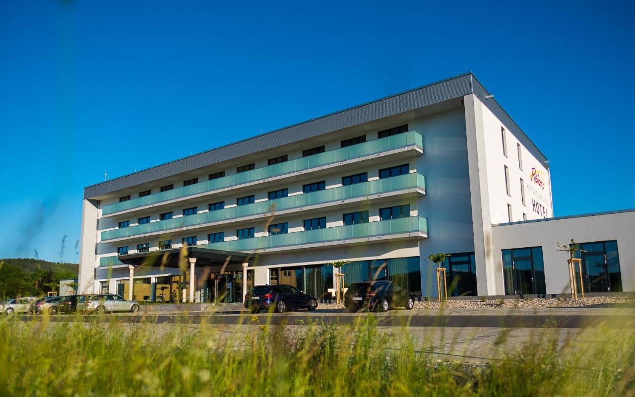 Rebhan'S Business Und Wellness Hotel Neukenroth Bagian luar foto
